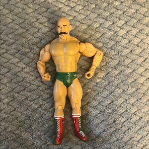 WWE Green and Red Action Figure Playset